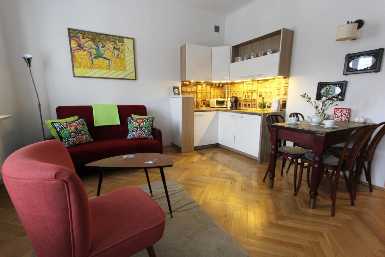 Krakowskie Przedmieście Night&day Apartament *